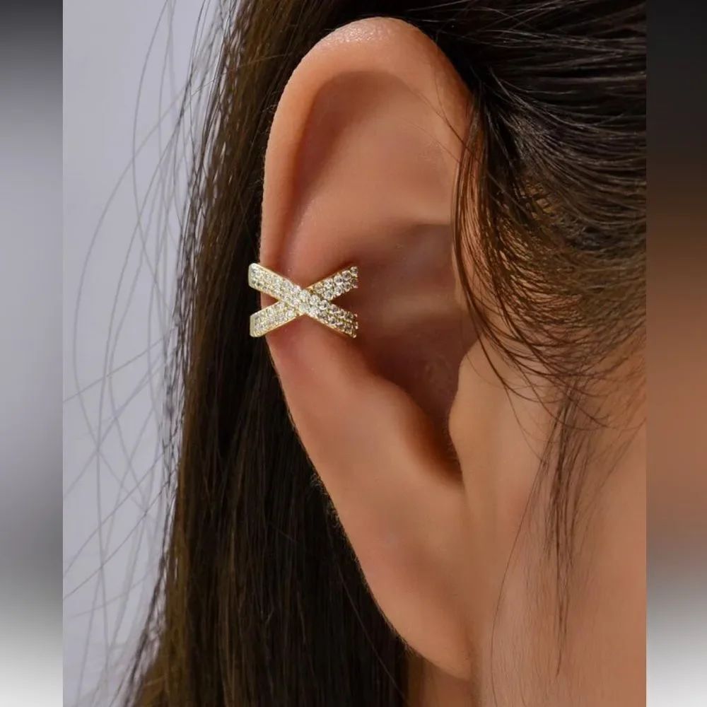 Gold Crystal Ear Cuff N1095